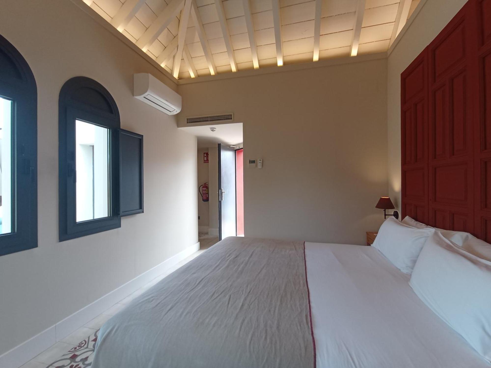 Uma Suites Parada Del Marques Sevilha Exterior foto